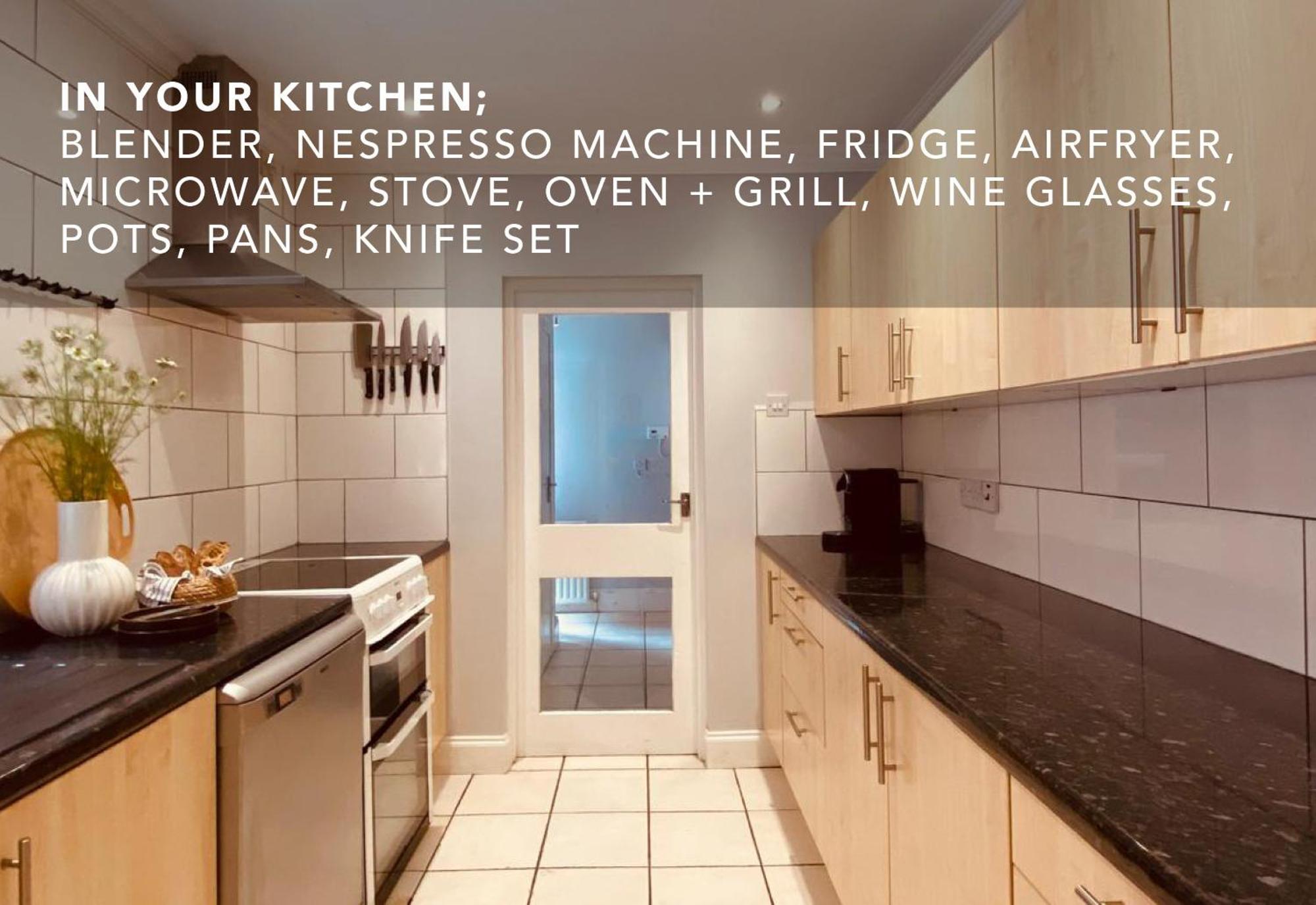 4br Spacious Home- 5 Mins To City- Free Secure Parking Holiday home *