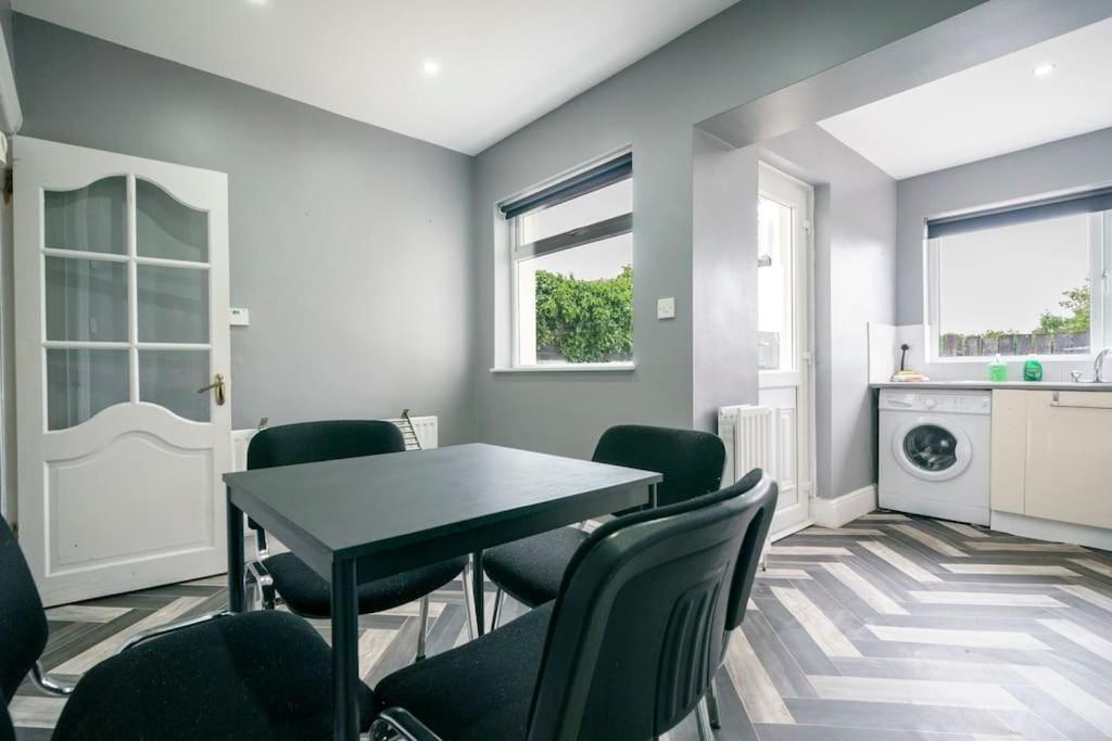 2 Bedroom House * Belfast