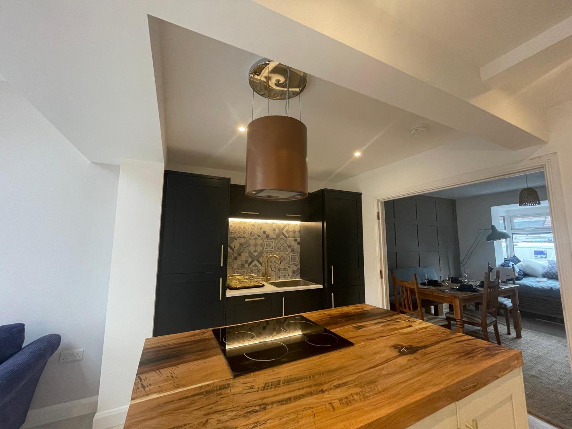 Edge Cottage- Newly Renovated *