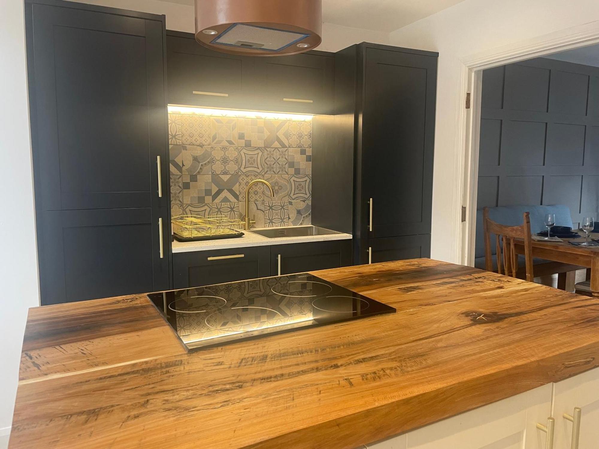 Edge Cottage- Newly Renovated Holiday home