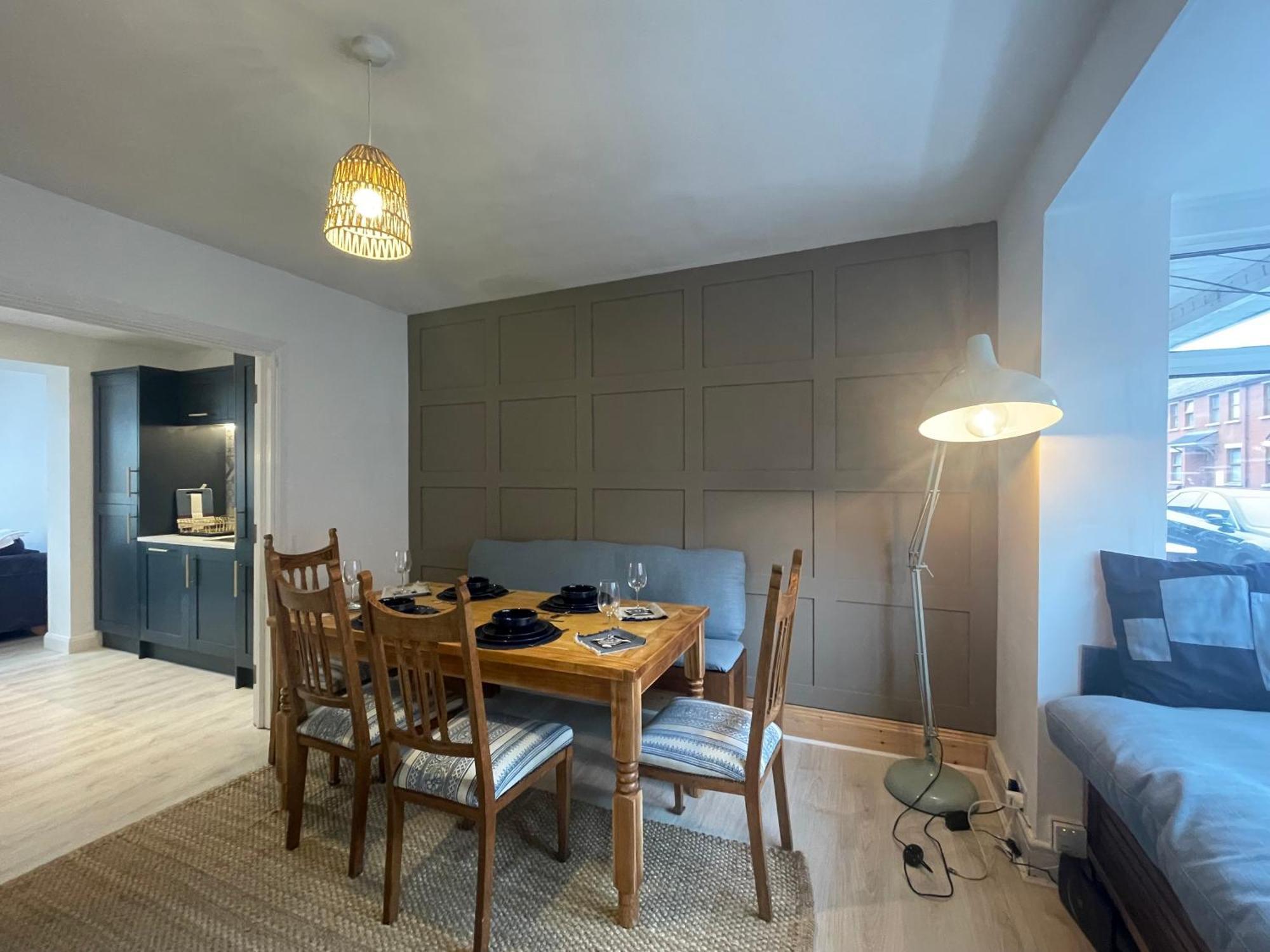 Edge Cottage- Newly Renovated Holiday home Belfast