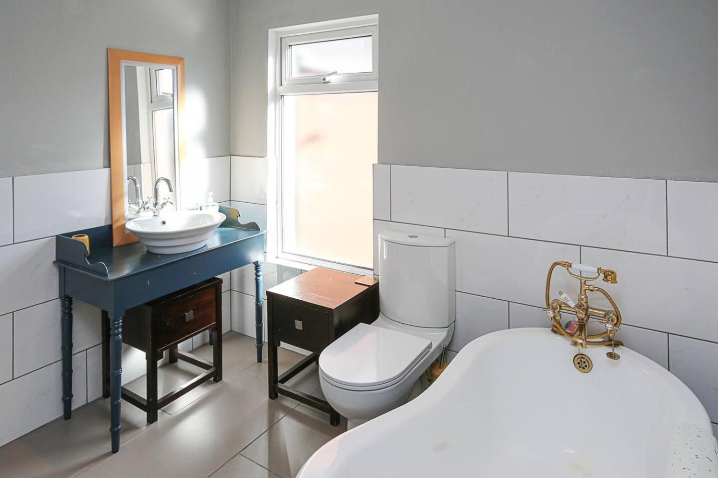Holiday home Gateway Abode Near City Centre W Street Parking *