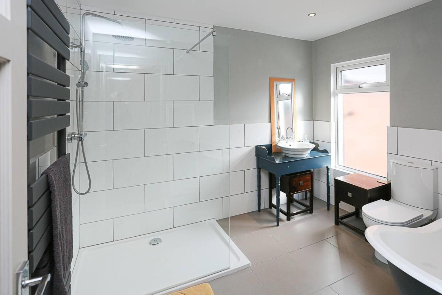 Gateway Abode Near City Centre W Street Parking * Belfast