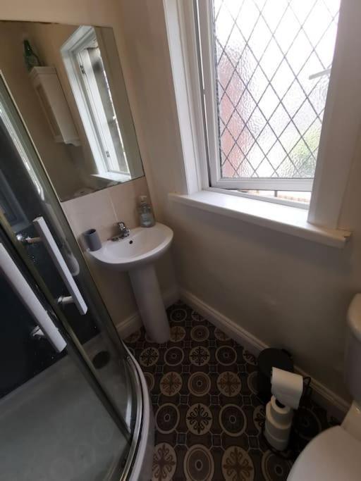 House Near Airport, Titanic Qtr & Sse Arena * Belfast