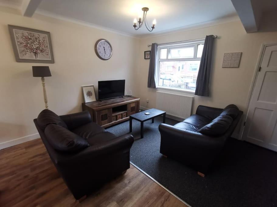 House Near Airport, Titanic Qtr & Sse Arena * Belfast