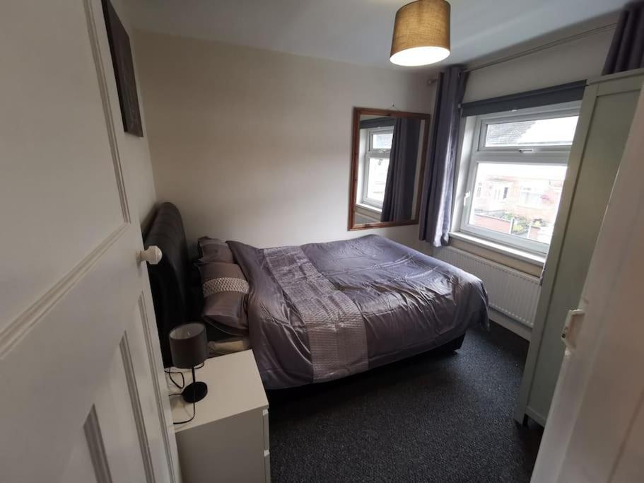 House Near Airport, Titanic Qtr & Sse Arena * Belfast