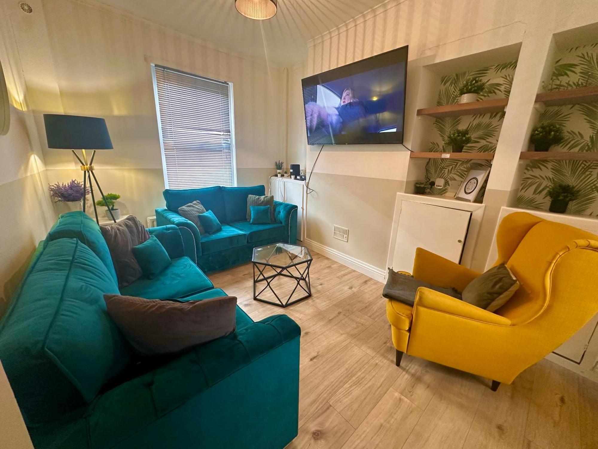 2br Side House Holiday home