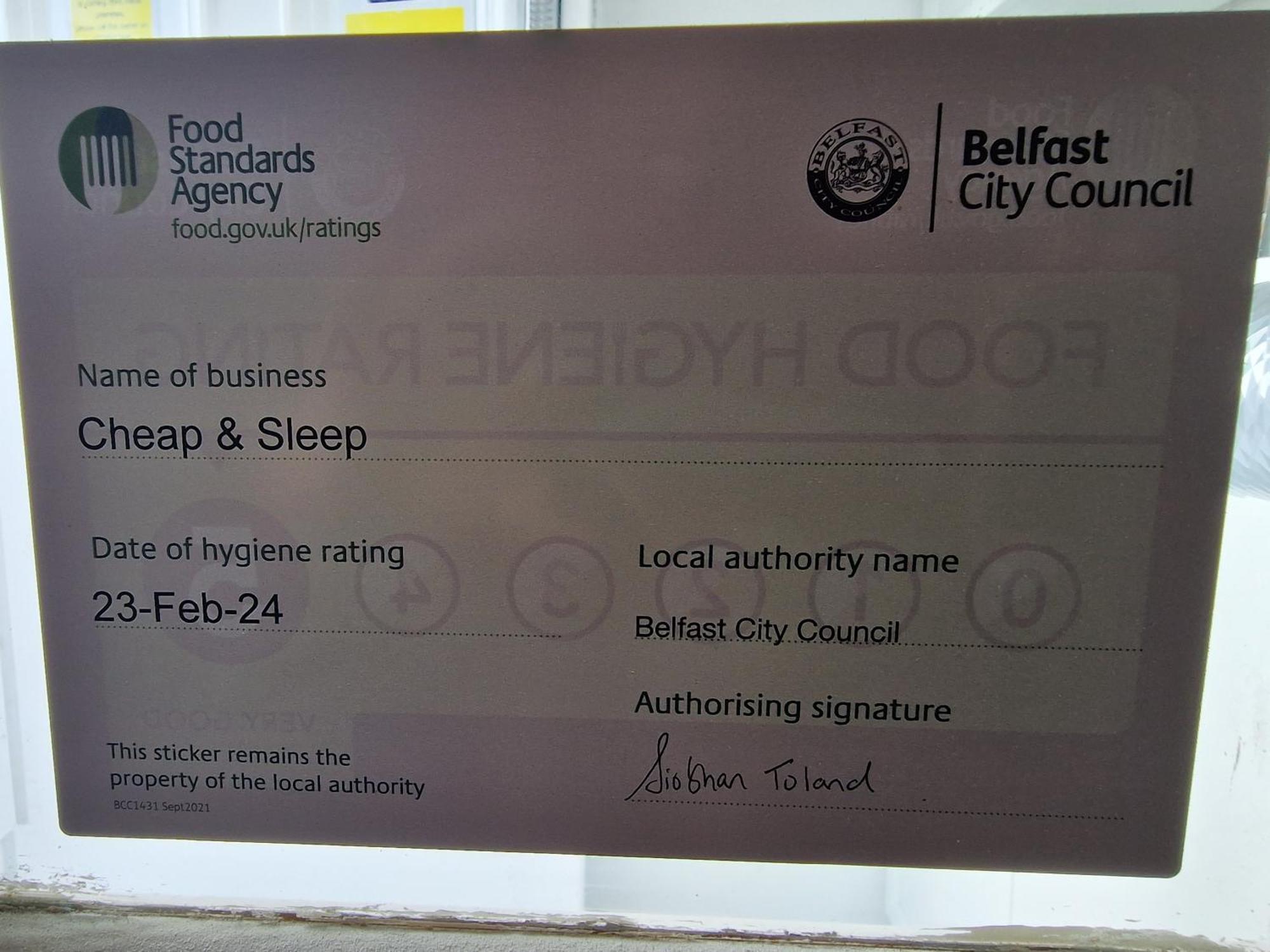 Aunty Katie'S House, Ni Tourist Board Certified & Located On The Main Oldpark Road To Belfast, With Free Continental Breakfast & Free Ultra Fast Sky Internet, Free Sky Sports & Free Sky Cinema, Self-Check In After 10Pm Gmt *