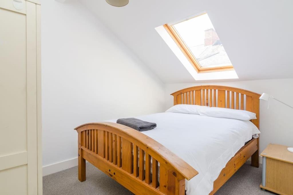 Apartment Nitb Certified Spacious Floor Bound Belfast