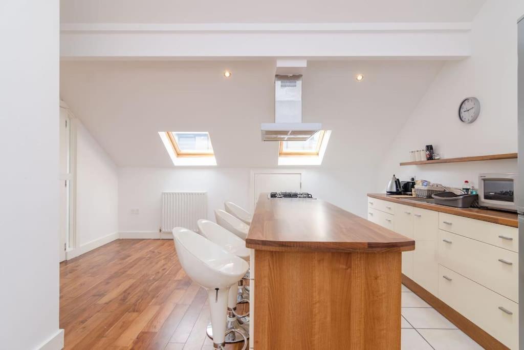Nitb Certified Spacious Floor Bound * Belfast