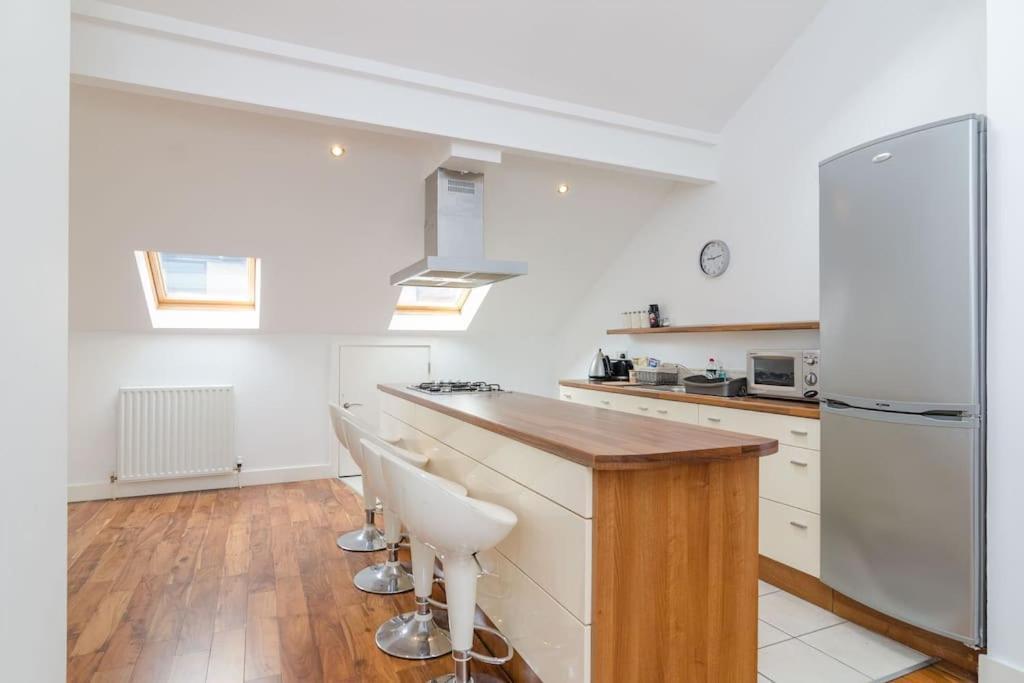 Apartment Nitb Certified Spacious Floor Bound Belfast