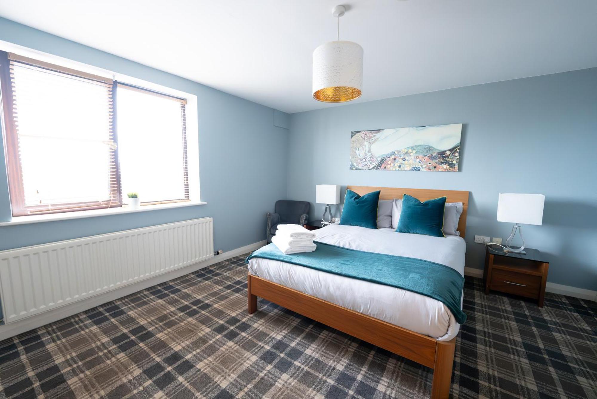 Hall Penthouse Duplex - Incredible Views & Sleeps 8 & Balcony & Very Modern And Spacious Apartment