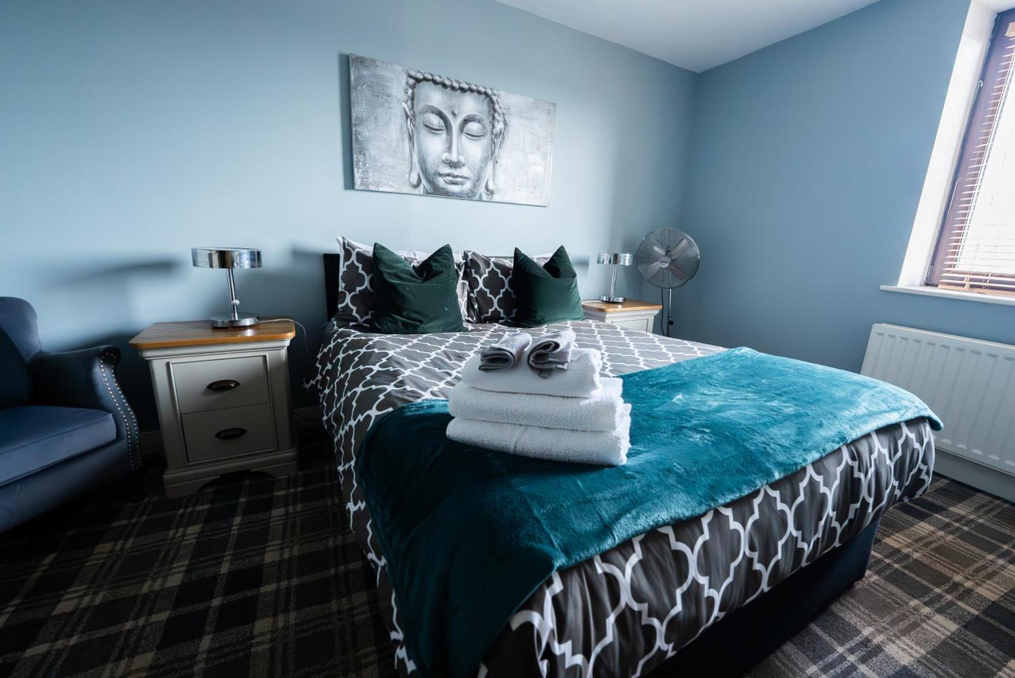 Hall Penthouse Duplex - Incredible Views & Sleeps 8 & Balcony & Very Modern And Spacious Belfast