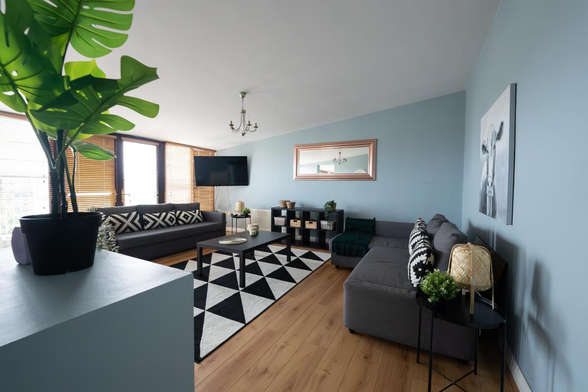 Apartment Hall Penthouse Duplex - Incredible Views & Sleeps 8 & Balcony & Very Modern And Spacious Belfast