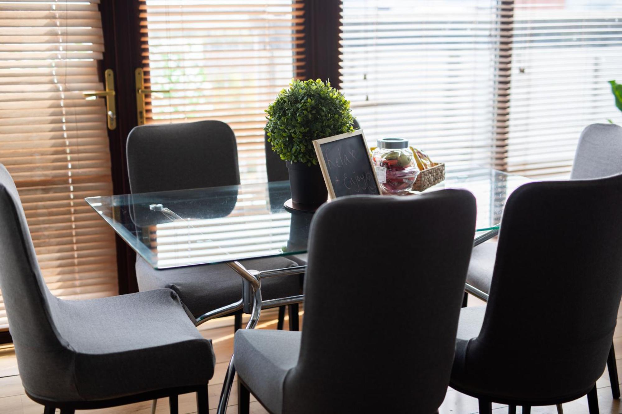 Hall Penthouse Duplex - Incredible Views & Sleeps 8 & Balcony & Very Modern And Spacious Belfast