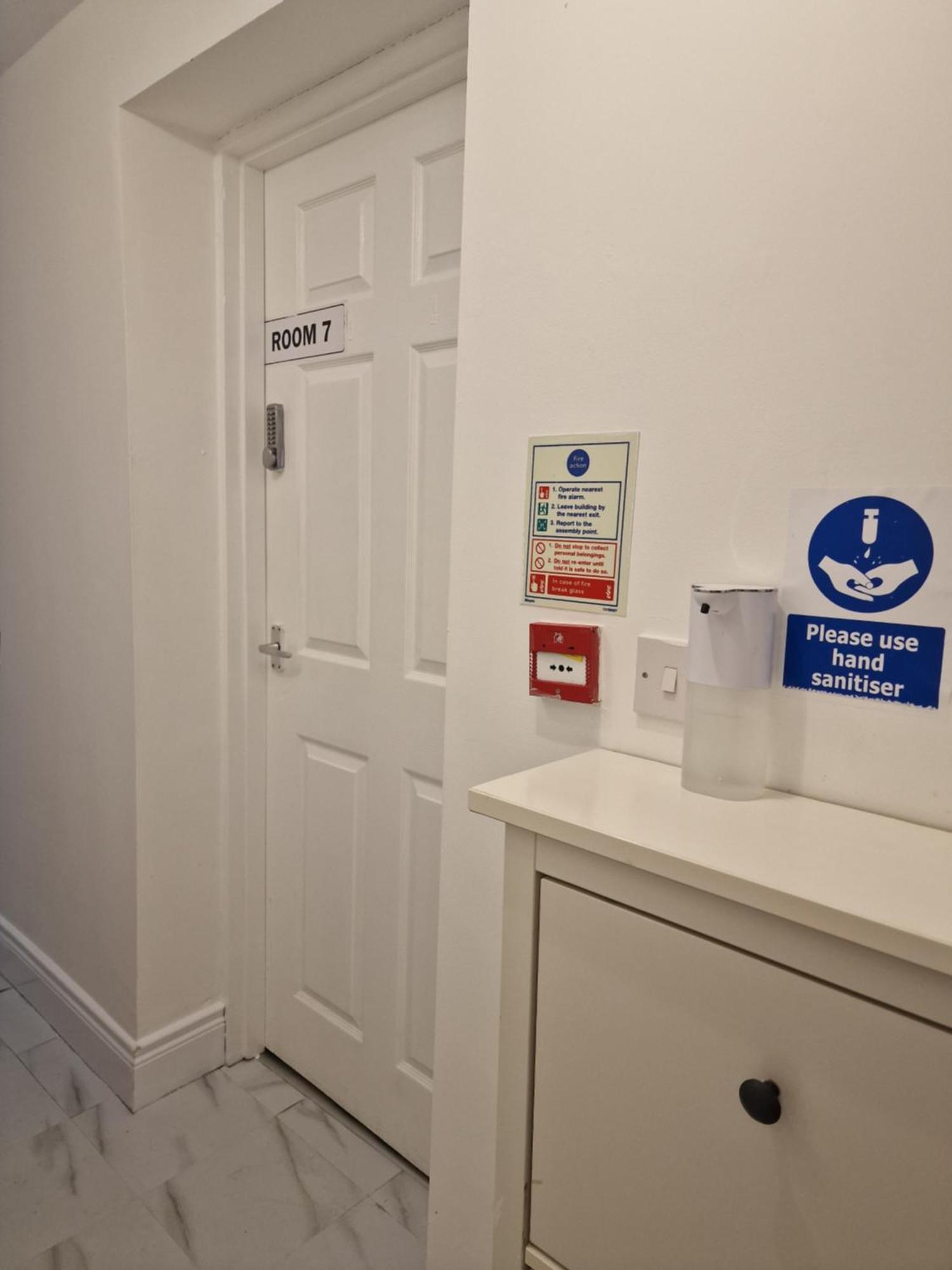 Aunty Katie'S House, Ni Tourist Board Certified & Located On The Main Oldpark Road To Belfast, With Free Continental Breakfast & Free Ultra Fast Sky Internet, Free Sky Sports & Free Sky Cinema, Self-Check In After 10Pm Gmt Belfast