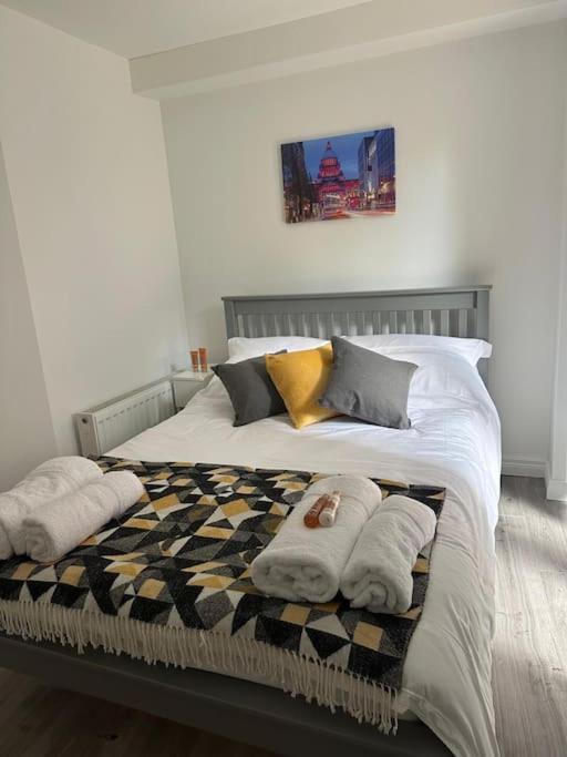Modern 1-bed *