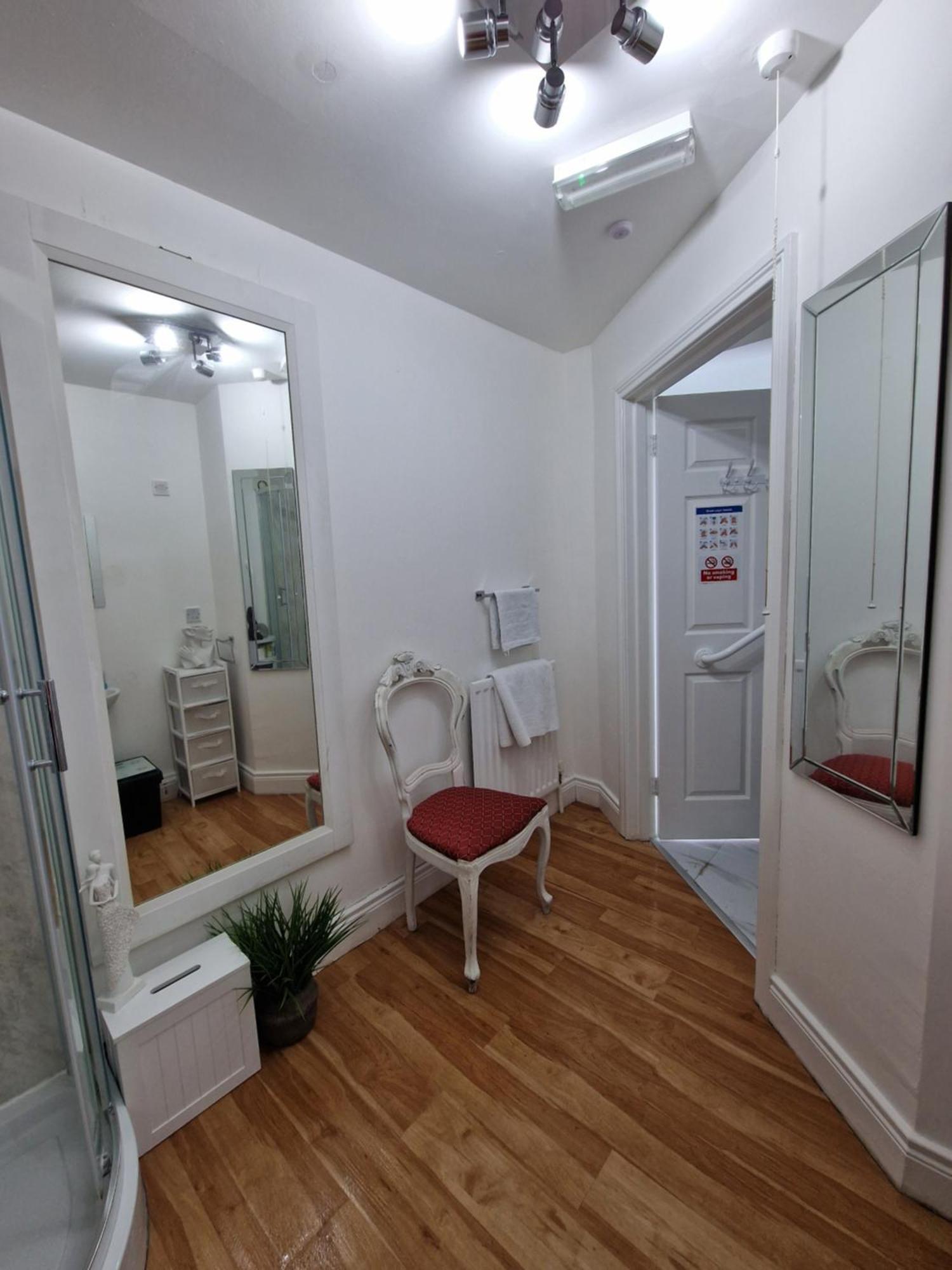 Aunty Katie'S House, Ni Tourist Board Certified & Located On The Main Oldpark Road To Belfast, With Free Continental Breakfast & Free Ultra Fast Sky Internet, Free Sky Sports & Free Sky Cinema, Self-Check In After 10Pm Gmt * Belfast