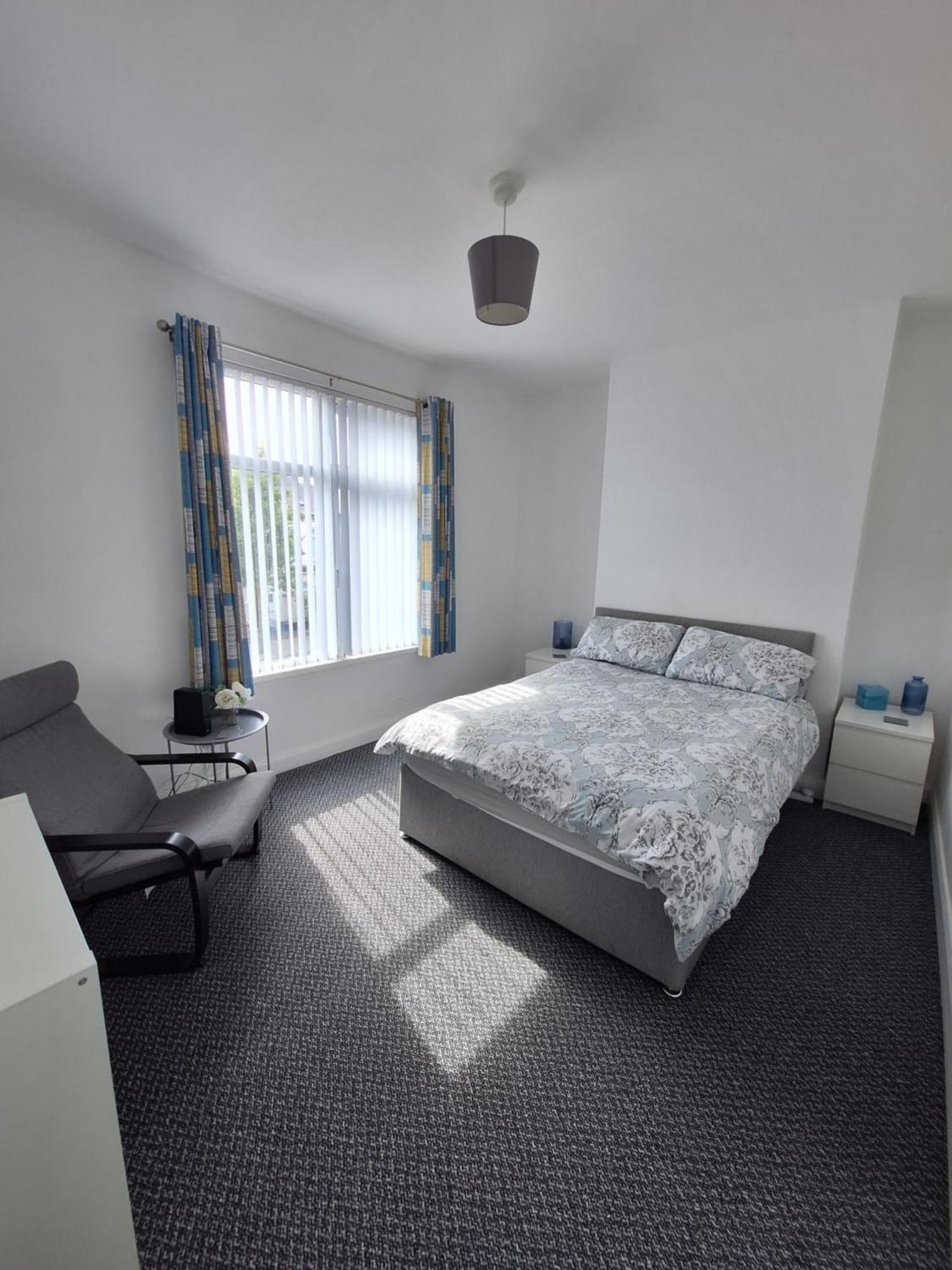 Guest house Private On Donegall Road In *