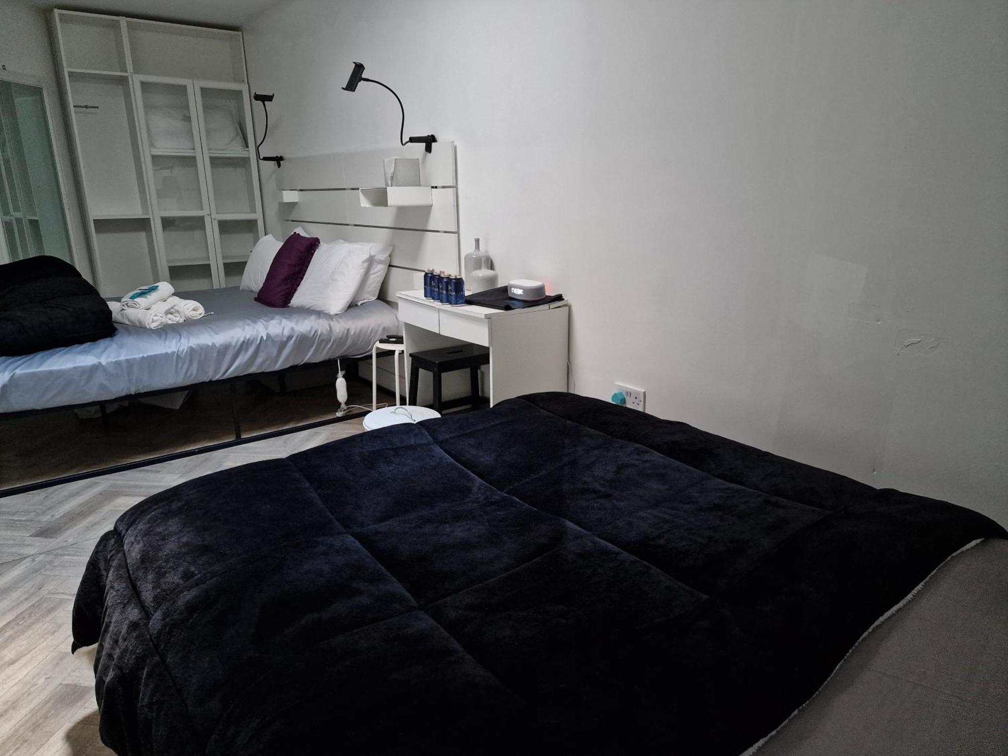 Aunty Katie'S House, Ni Tourist Board Certified & Located On The Main Oldpark Road To Belfast, With Free Continental Breakfast & Free Ultra Fast Sky Internet, Free Sky Sports & Free Sky Cinema, Self-Check In After 10Pm Gmt Hostel Belfast