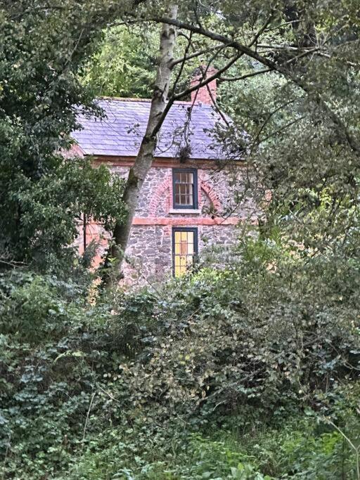 Villa Bridge Upper Malone