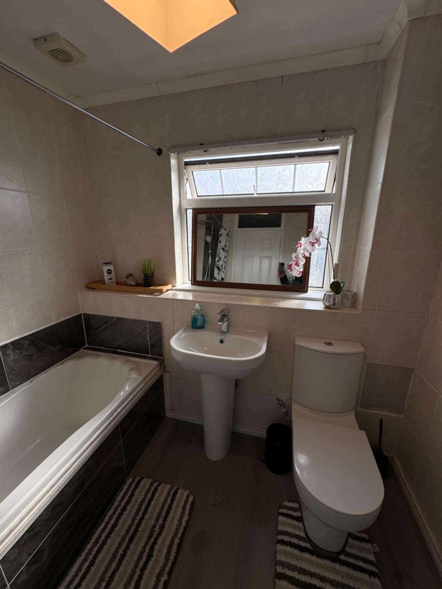 Homestay House Near To Castlecourt Shopping *