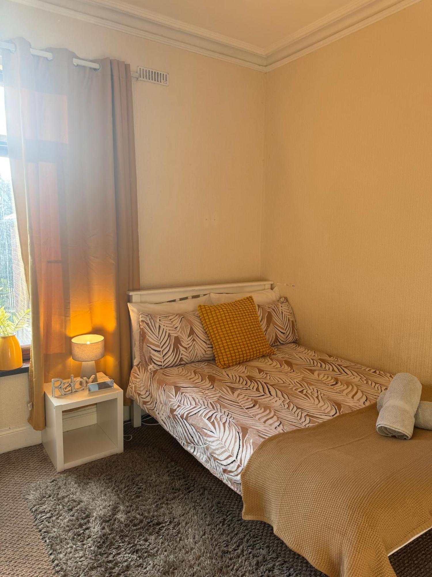 Guest house House In Antrim Road *