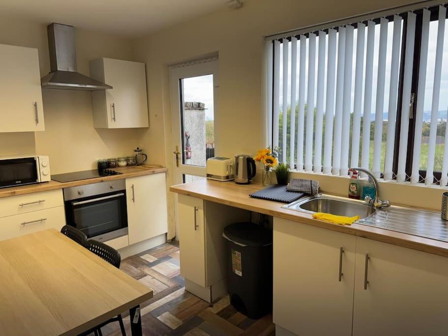 Lovely 2 Bedroom House *