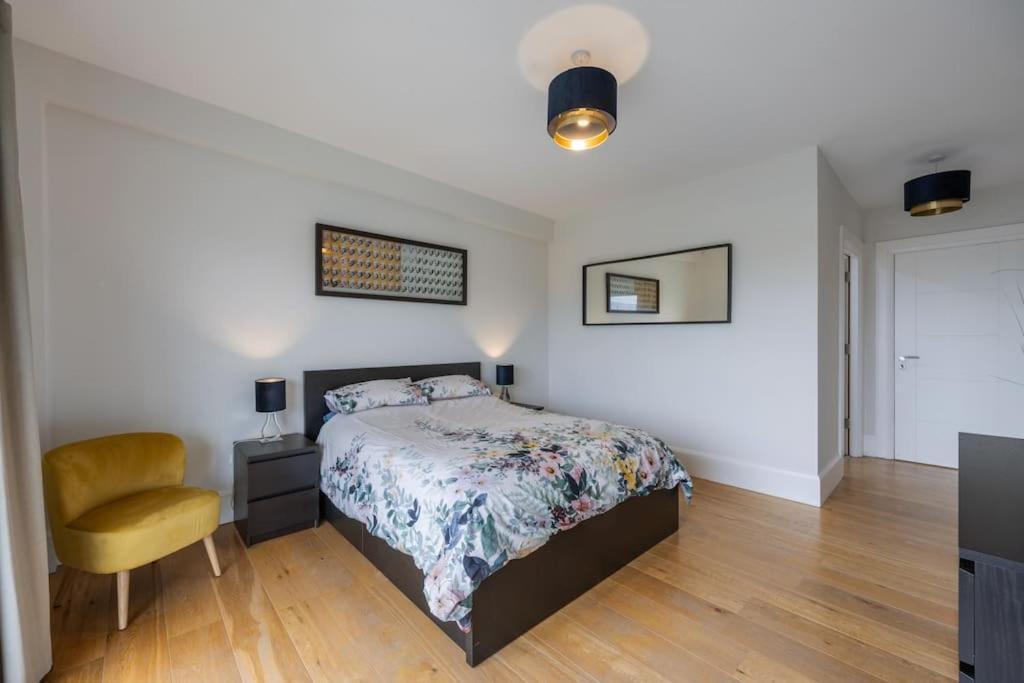 Apartment Free Parking - Luxury Penthouse Belfast