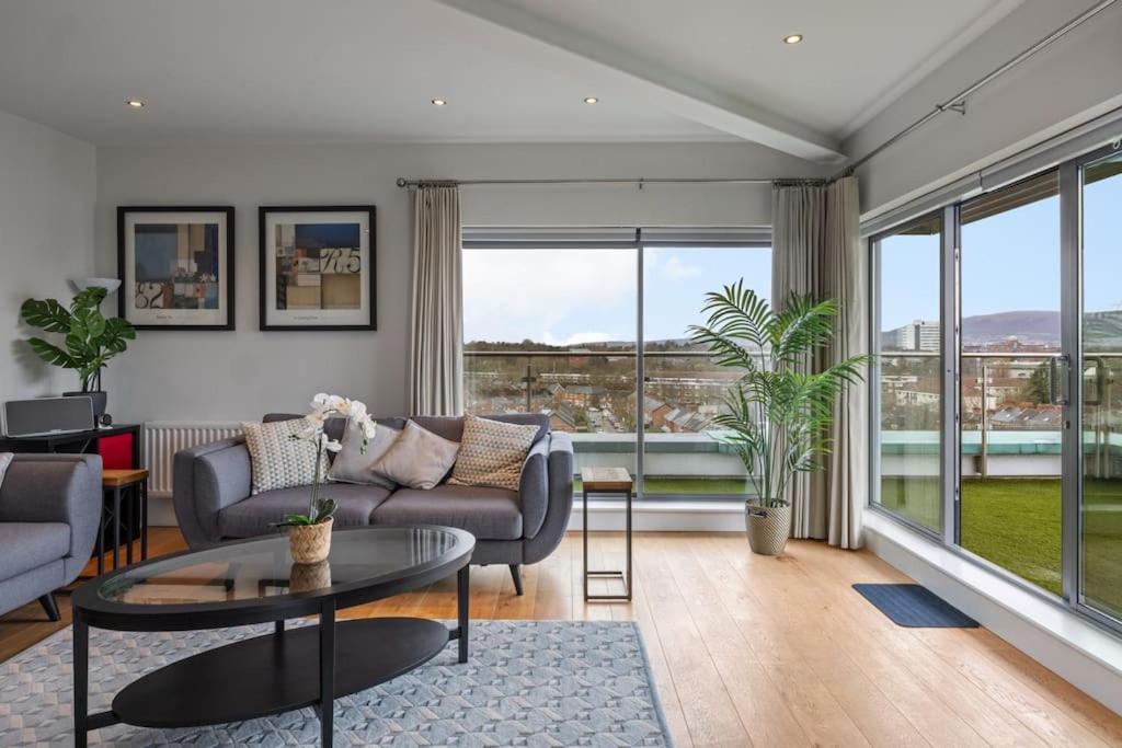 Apartment Free Parking - Luxury Penthouse Belfast