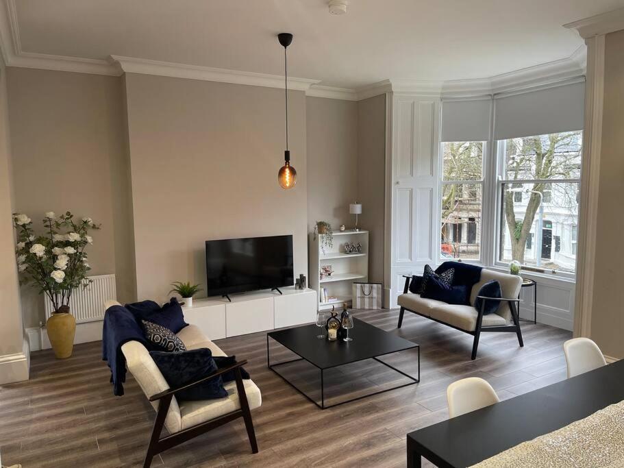 Townhouse In Apartment
