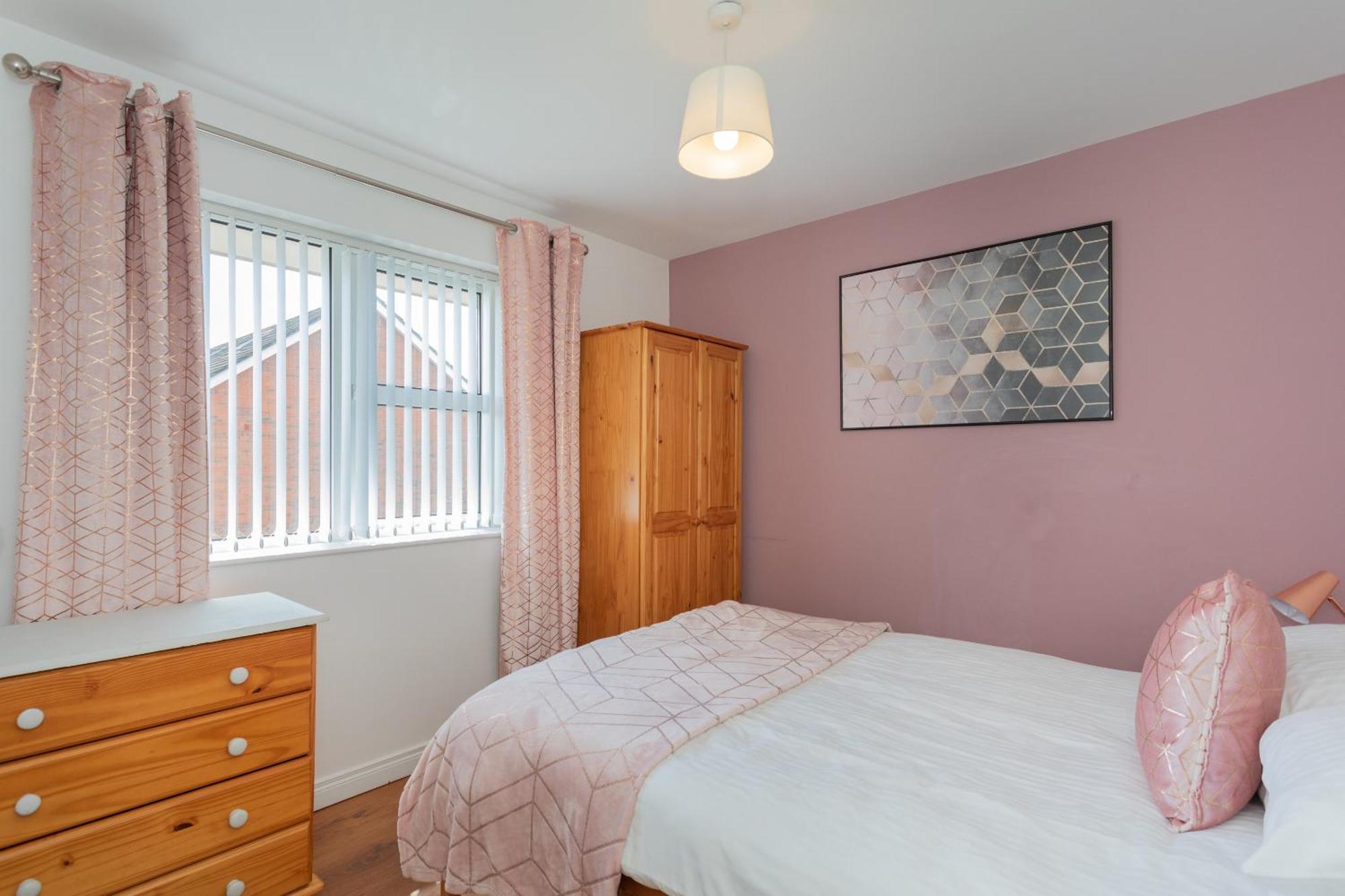 Apartment Ardenlee - Stylish 3 Bed Close To City, Parking And Wifi Belfast