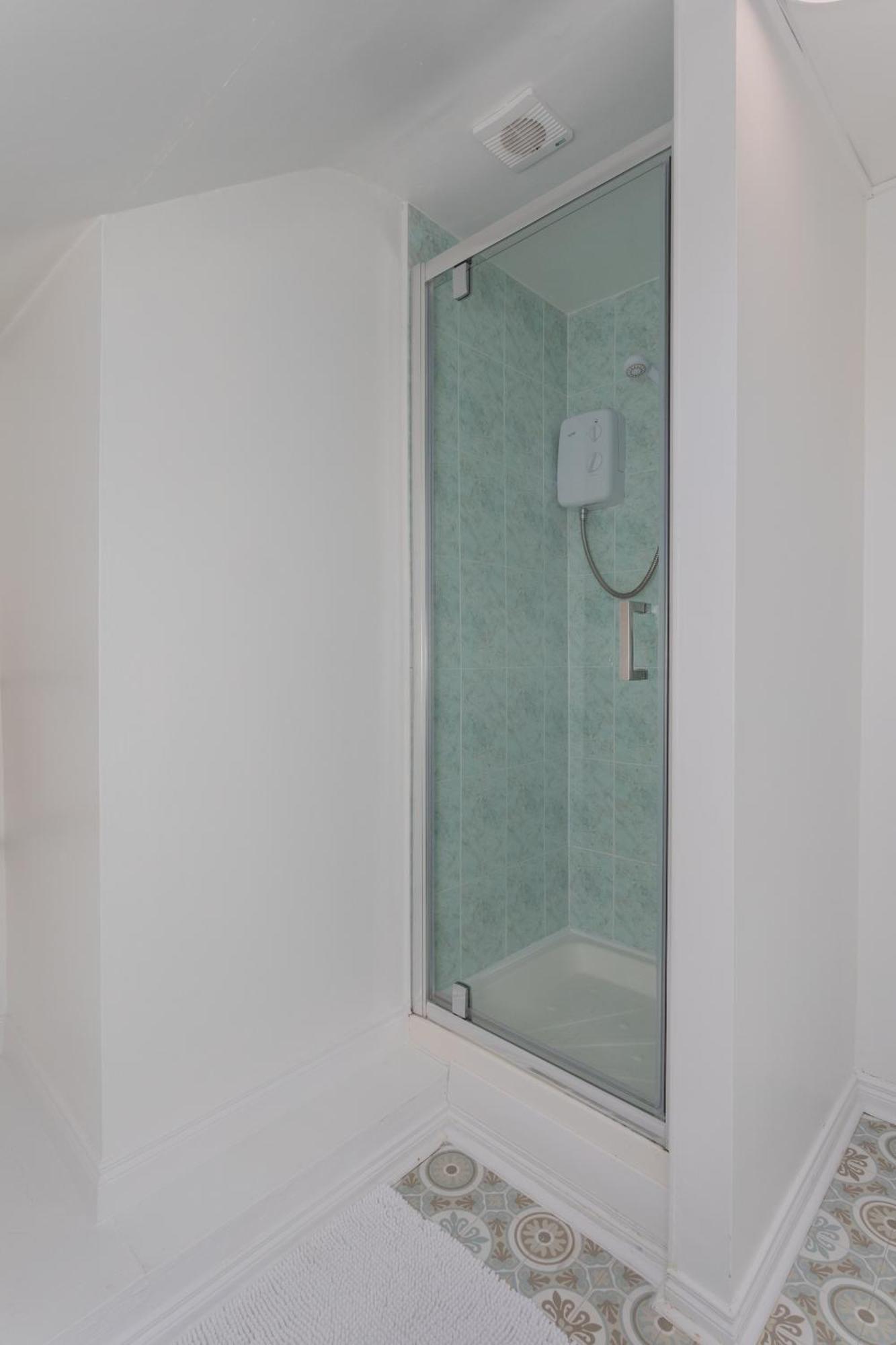 Ardenlee - Stylish 3 Bed Close To City, Parking And Wifi *
