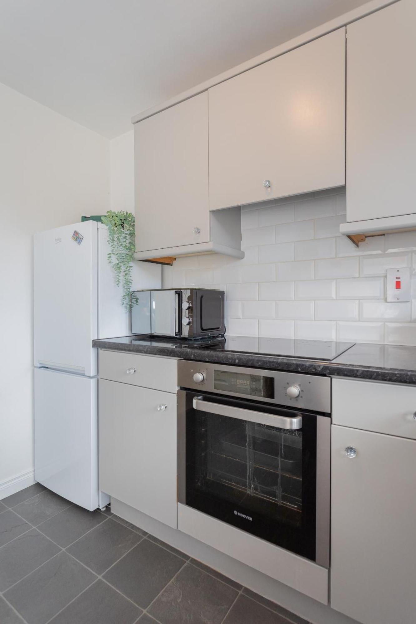 Ardenlee - Stylish 3 Bed Close To City, Parking And Wifi * Belfast