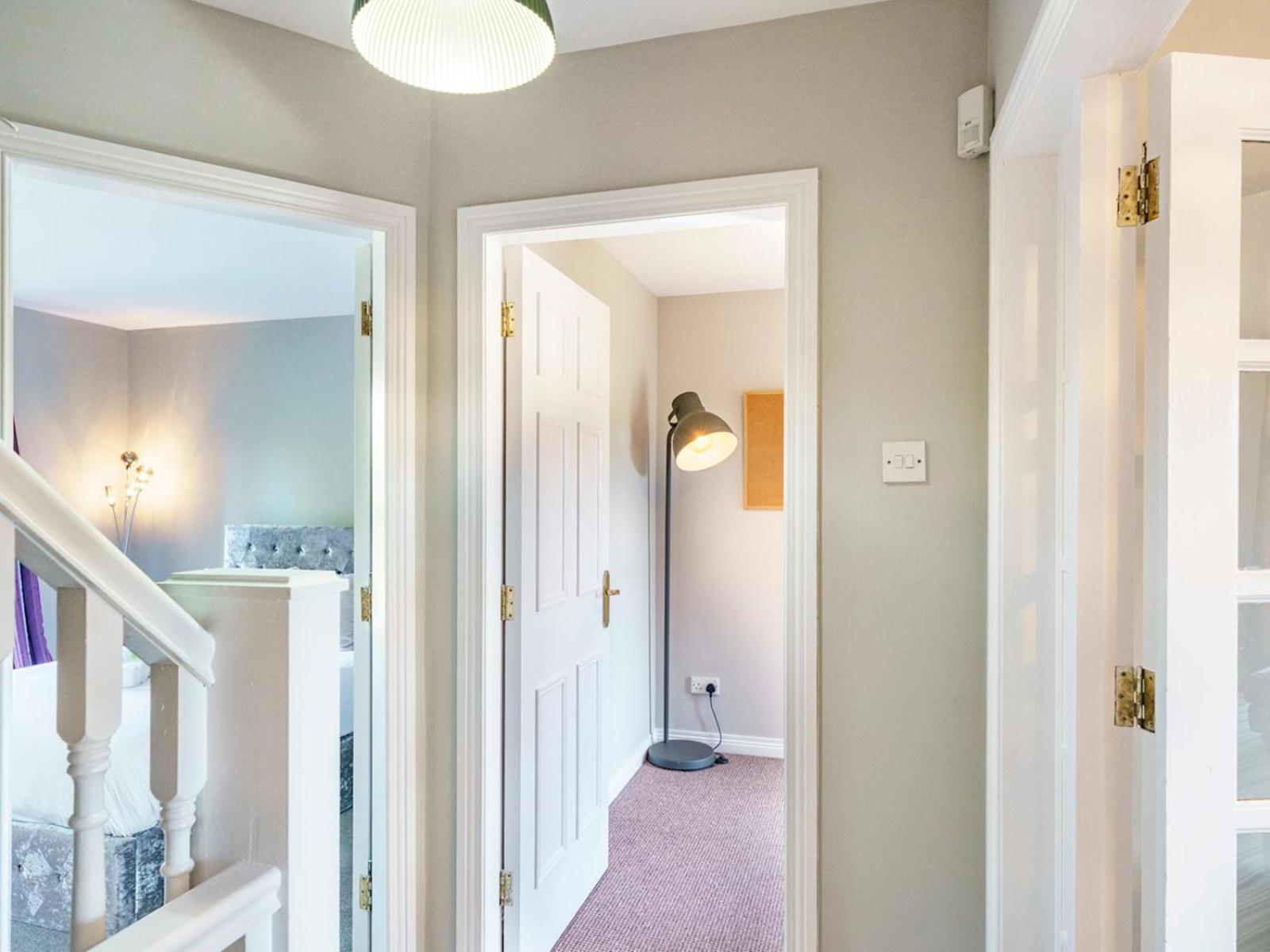 Pass The Keys Beautiful 3-bed Riverside Townhouse W Parking Belfast