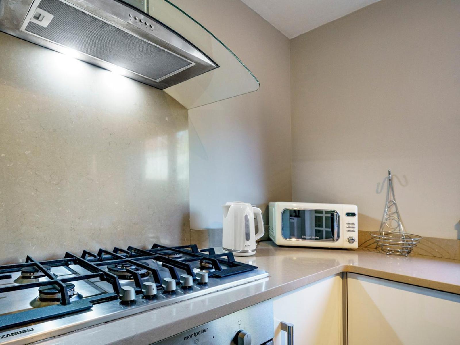 Pass The Keys Beautiful 3-bed Riverside Townhouse W Parking Belfast