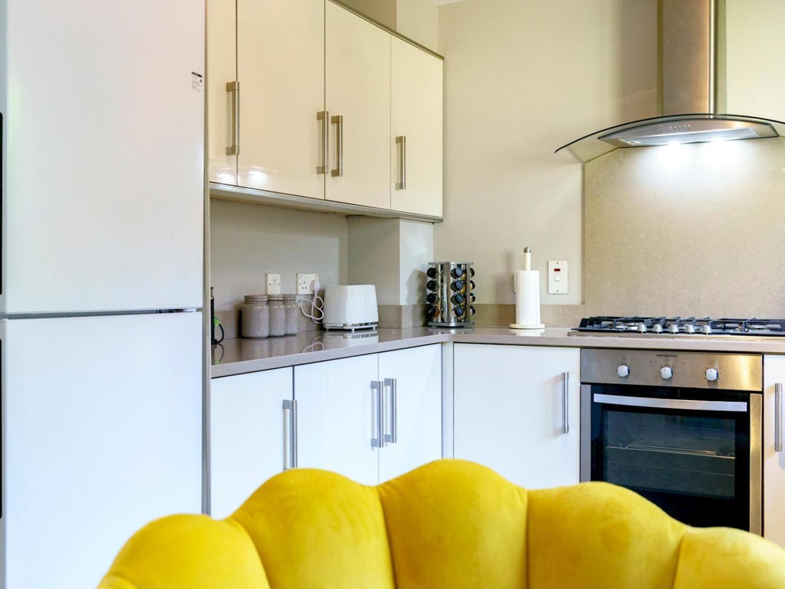 Holiday home Pass The Keys Beautiful 3-bed Riverside Townhouse W Parking Belfast