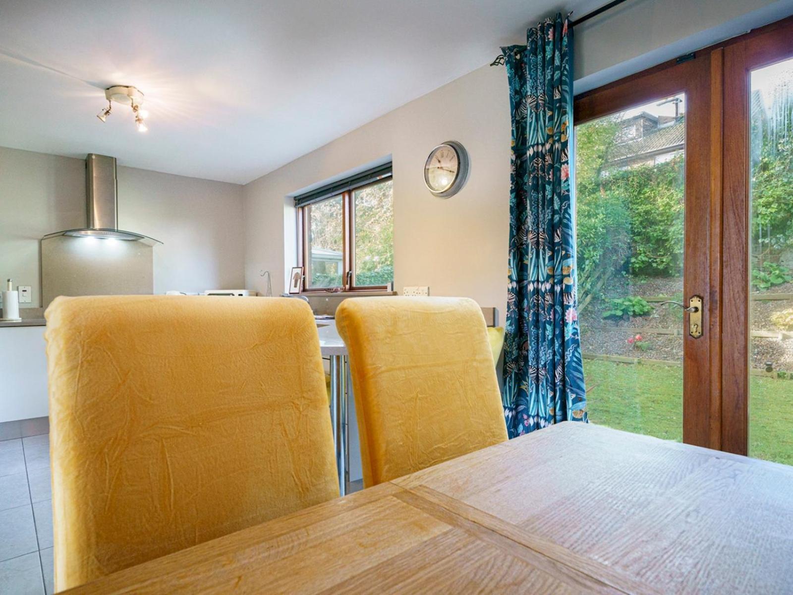 Pass The Keys Beautiful 3-bed Riverside Townhouse W Parking Belfast