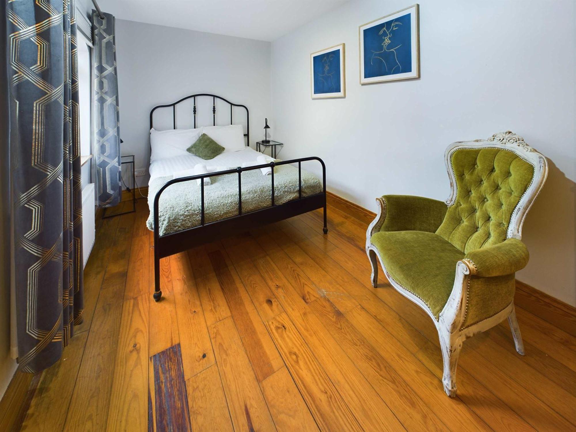 Characterful 2 Bedroom Flat In Holiday home Belfast