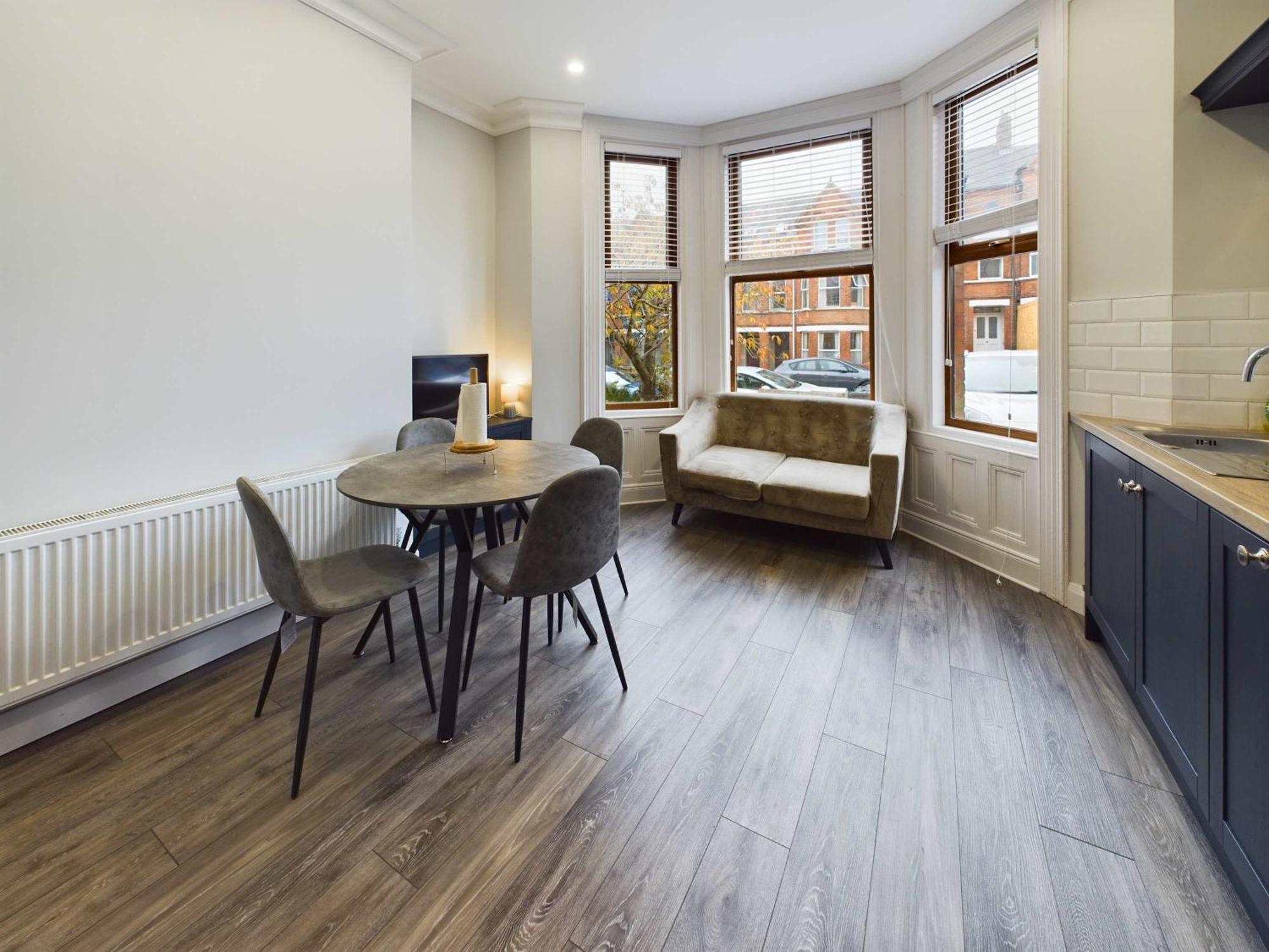 Apartment Modern 2 Bedroom In Belfast