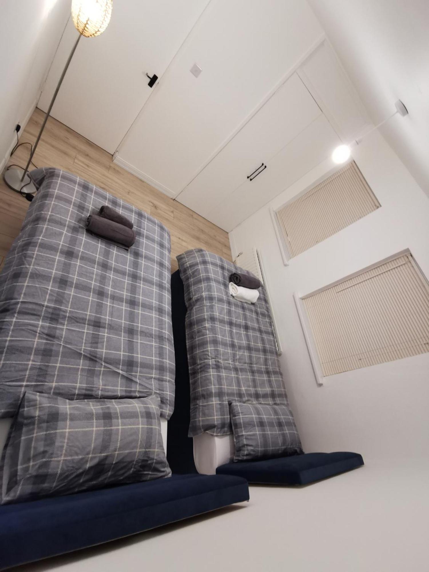 Lemon Apartment *