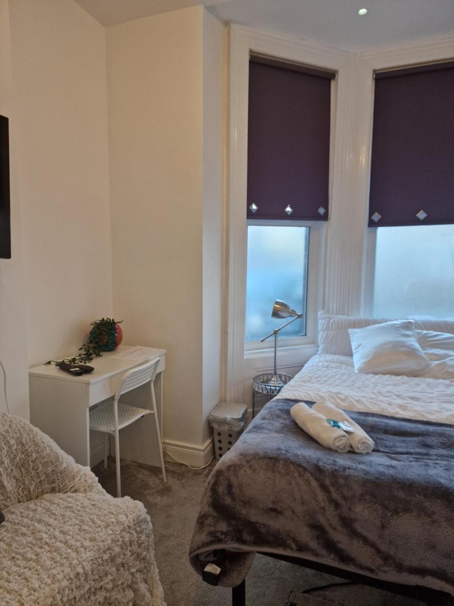 Aunty Katie'S House, Ni Tourist Board Certified & Located On The Main Oldpark Road To Belfast, With Free Continental Breakfast & Free Ultra Fast Sky Internet, Free Sky Sports & Free Sky Cinema, Self-Check In After 10Pm Gmt * Belfast
