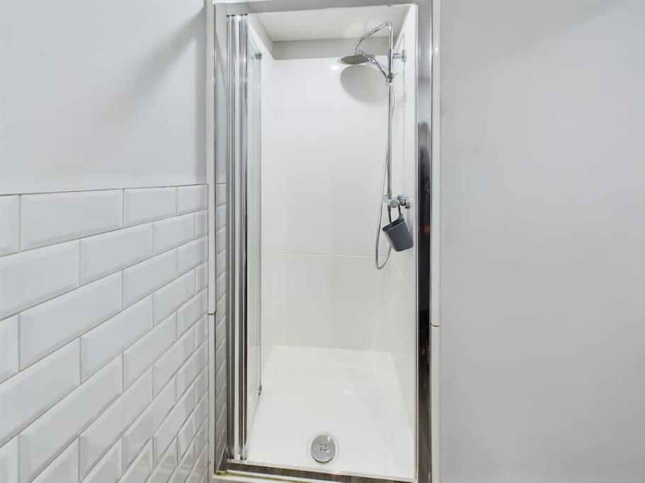 Modern 2 Bed Off Lisburn Road *