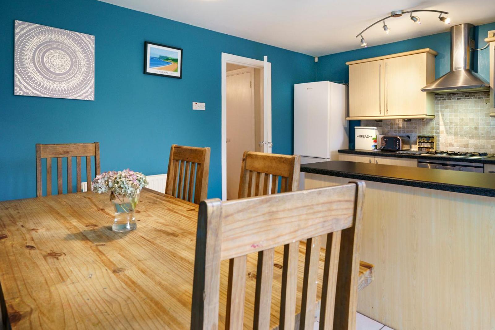 Close To City Centre Stylish 3 Bedroom House Holiday home