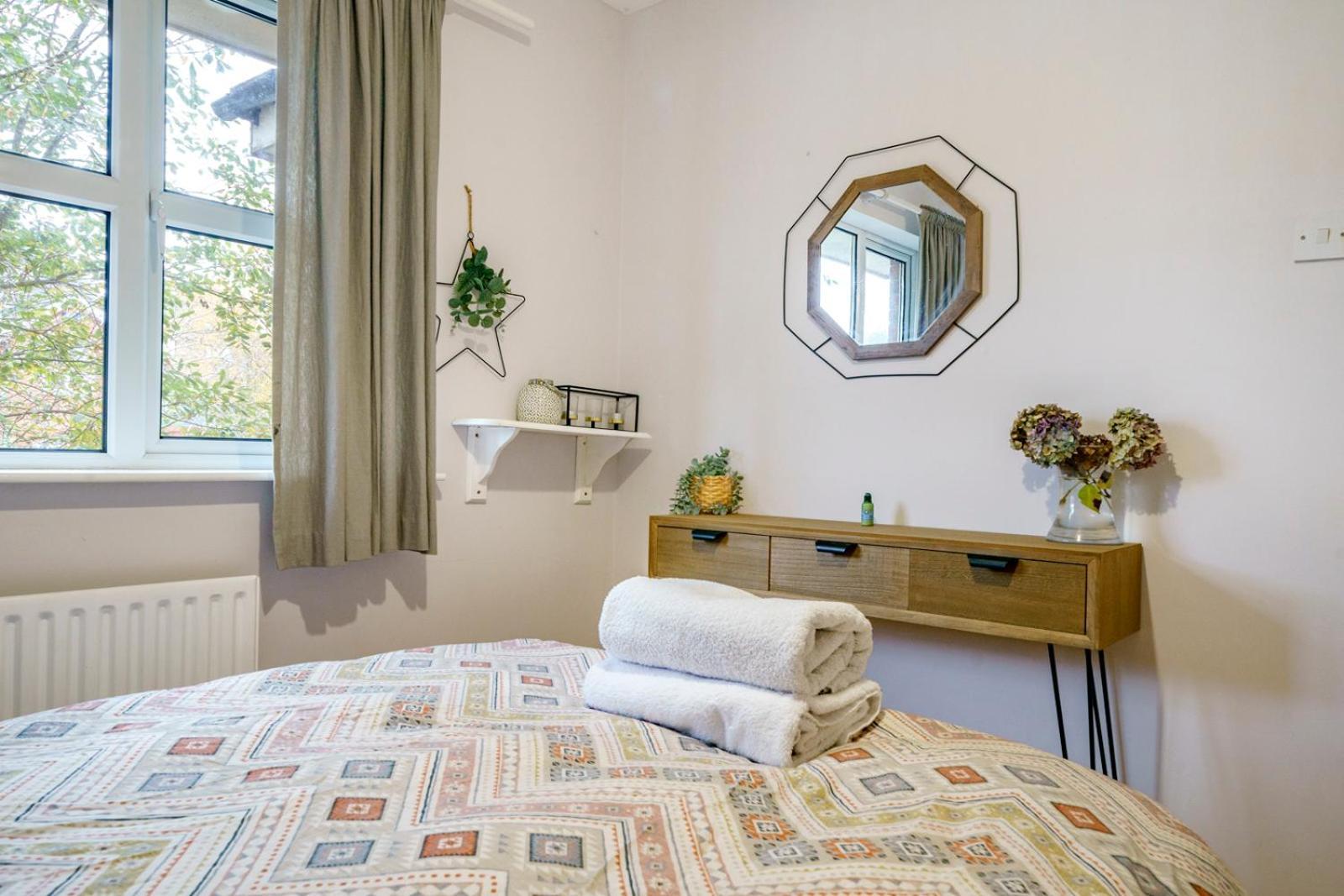 Close To City Centre Stylish 3 Bedroom House