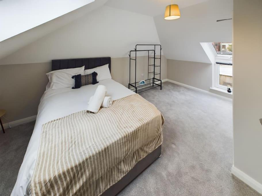 1 Bed In East Of Apartment *