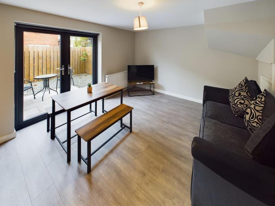 1 Bed In East Of