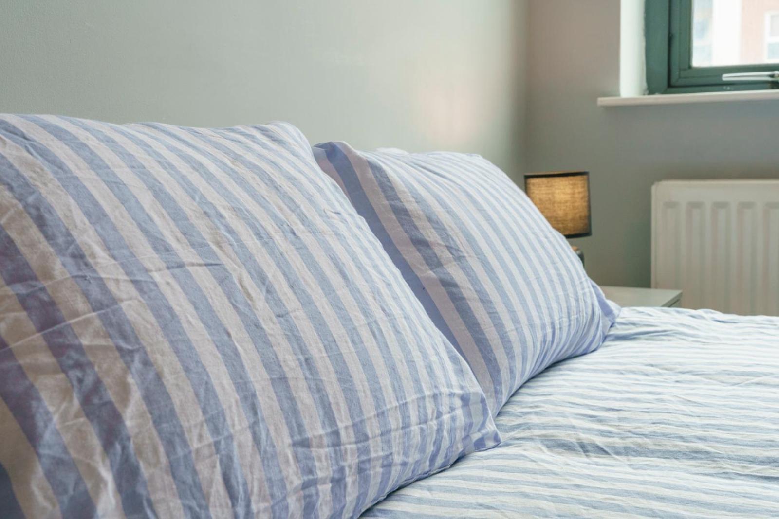 Stylish Centre 2 Bedroom With Cityscape View *