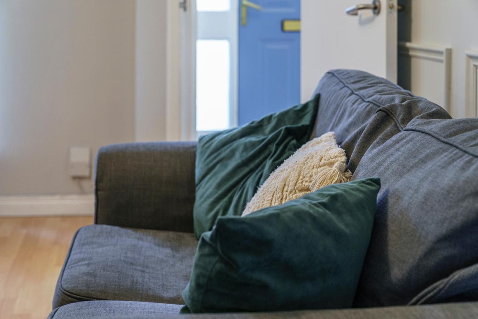 Apartment Stylish Centre 2 Bedroom With Cityscape View