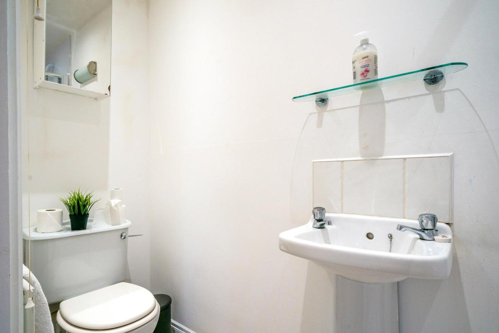 Stylish Centre 2 Bedroom With Cityscape View * Belfast